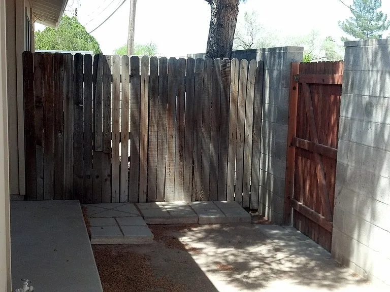 3361 N Mountain Ave — Photo 15