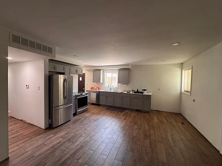 4619 Pardee Ave — Photo 5