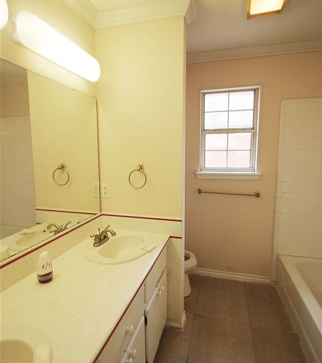 2nd image of 1603 SW Sandra Cir
