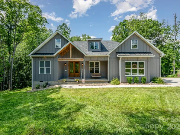 5215 Star Magnolia Ct, Clover, SC 29710