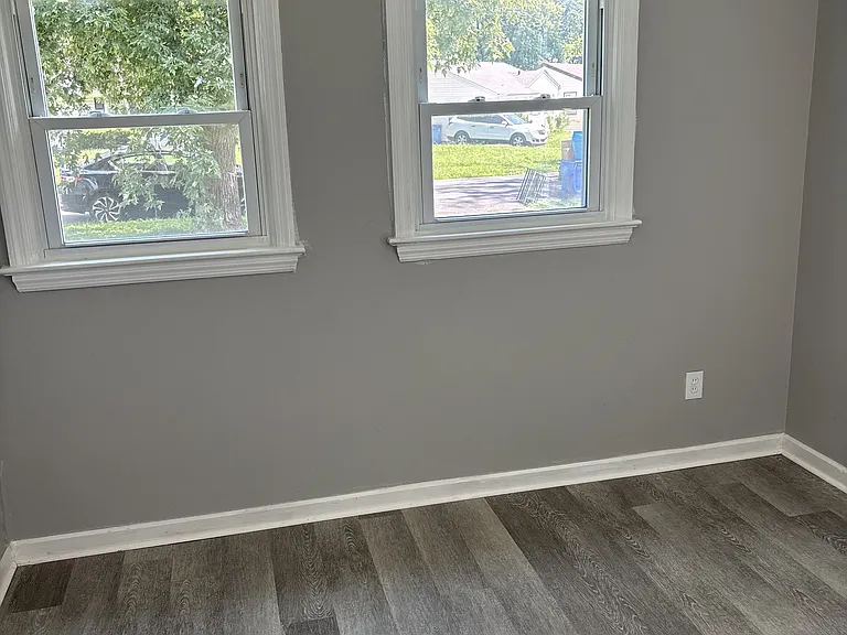 460 Marechal Ln — Photo 5