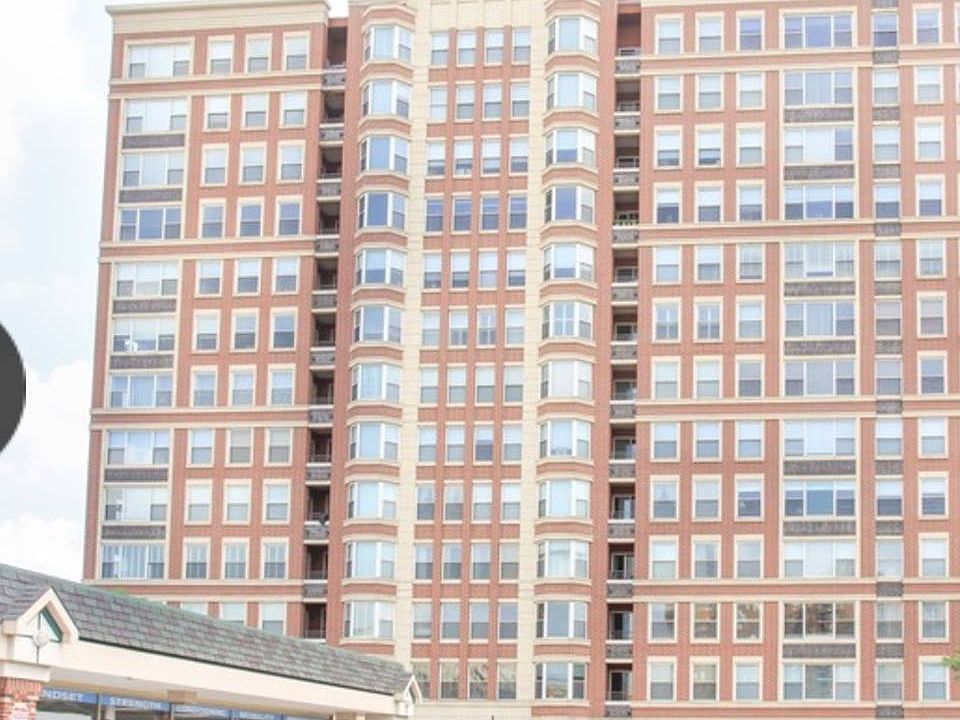Arlington Town Square Condos