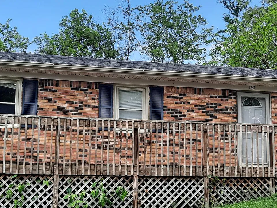 142 Brooks Rd
