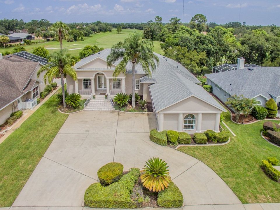 1st image of 324 Plantation Club Dr