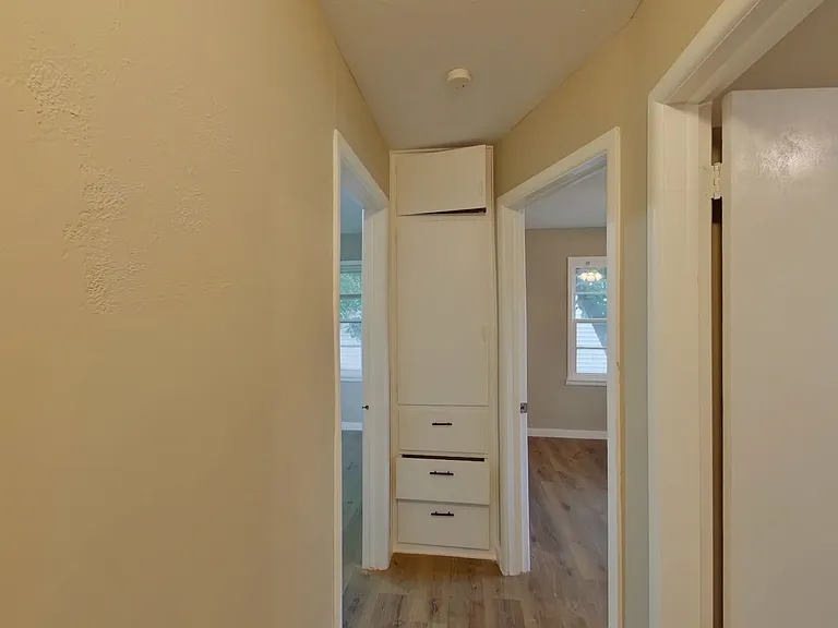 2338 S Dellrose Ave — Photo 5