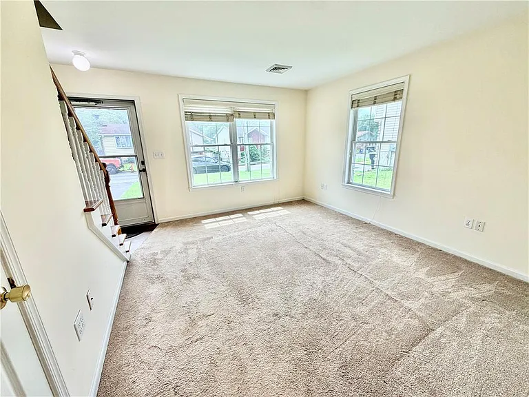 1433 Salisbury Rd — Photo 6