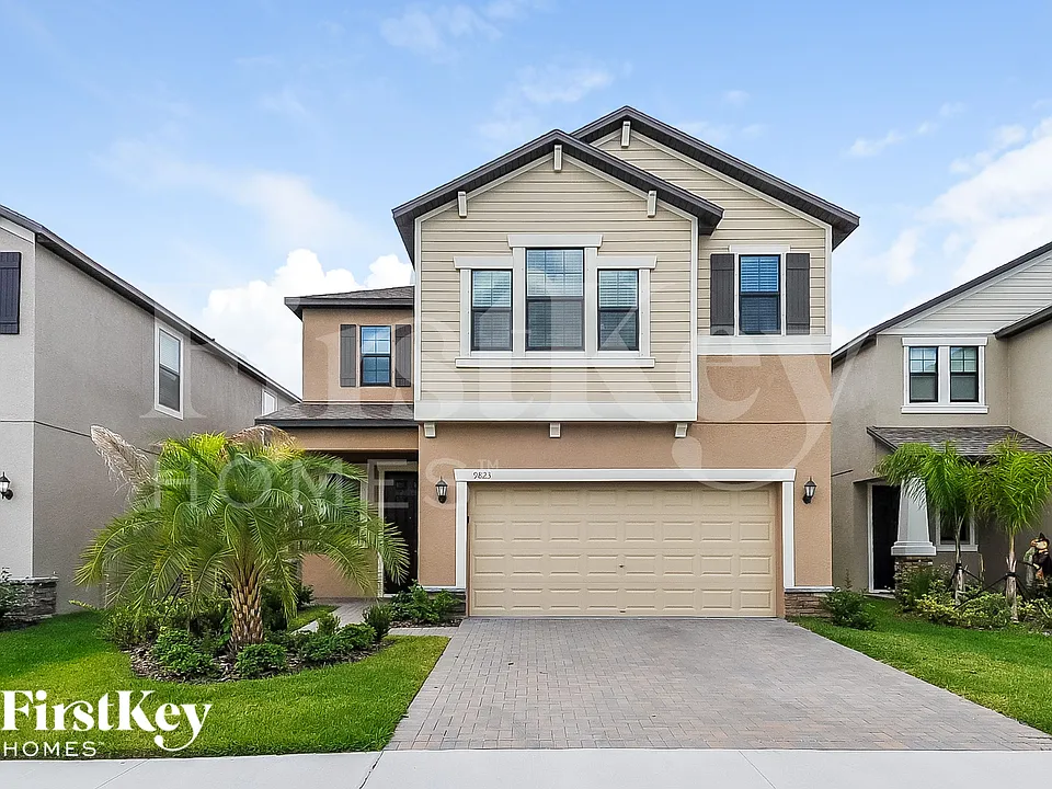 9823 Ivory Dr