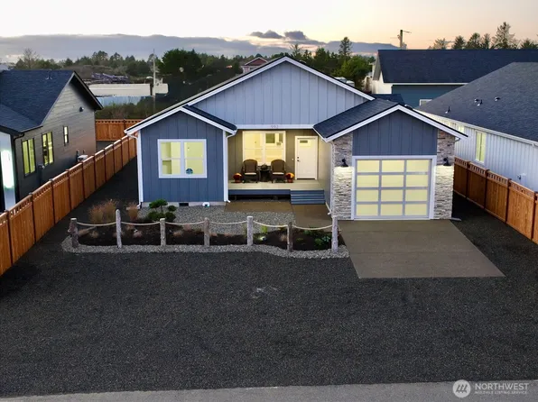 992 Alida Court SE, Ocean Shores, WA 98569