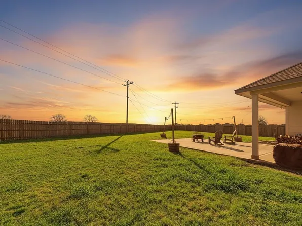 3202 Explorer Dr, Texas City, TX 77591