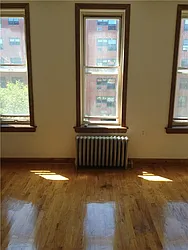 Rented by R New York