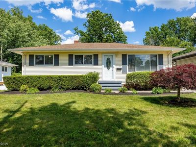 319 Erieview Blvd, Sheffield Lake, OH, 44054