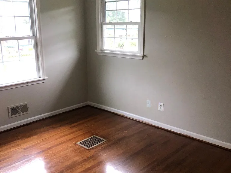 3036 Beacon Dr — Photo 6
