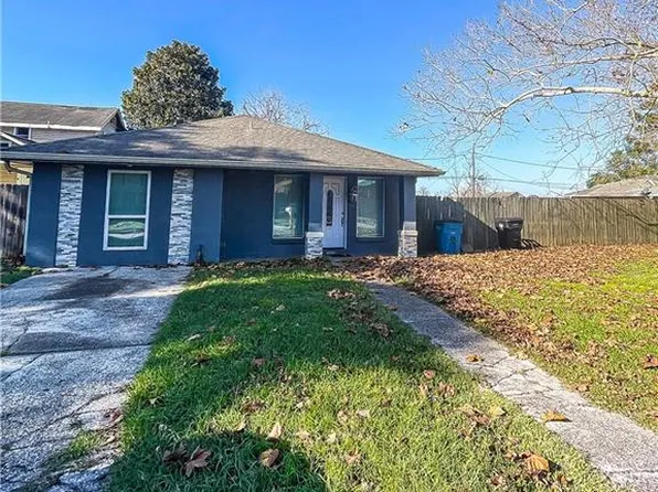 2006 Francke Pl, Violet, LA 70092