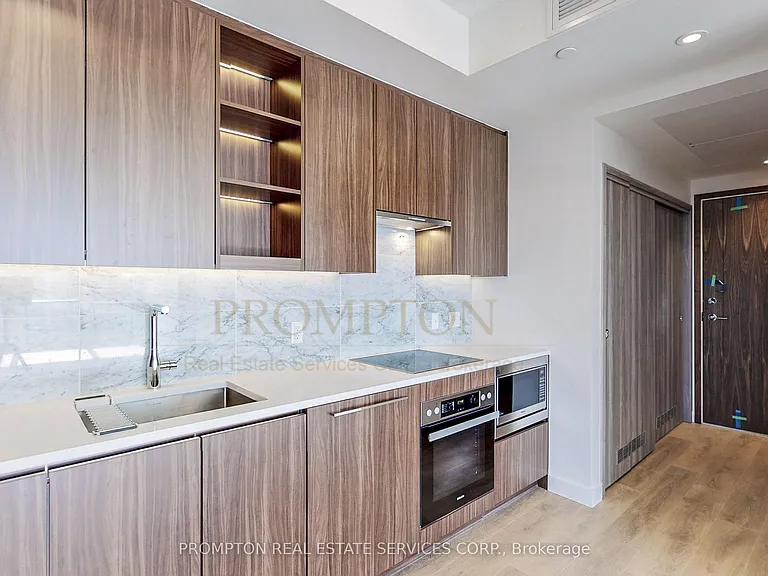 95 McMahon Dr #1109 — Photo 9