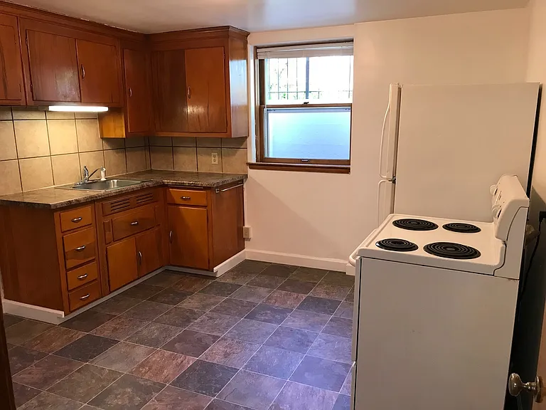 107 S Duluth Ave #3 — Photo 7