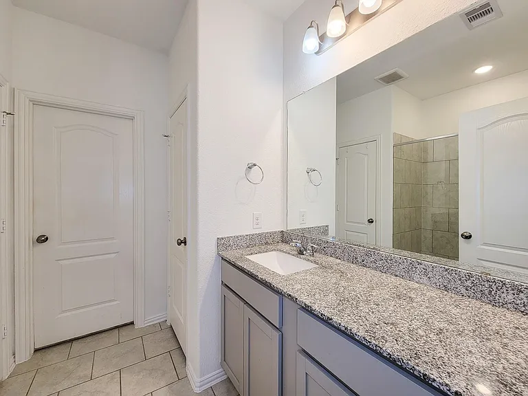 31351 Horseshoe Meadow Bend Ln — Photo 29
