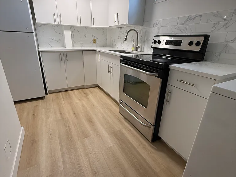 512 32nd Ave NE — Photo 8