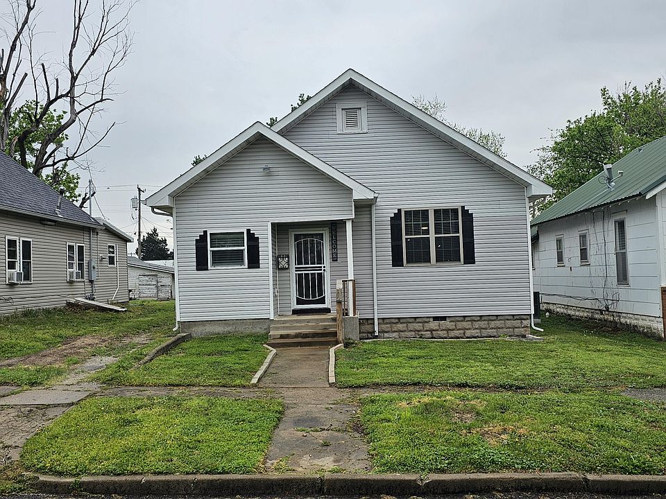 1st image of 613 8th Street