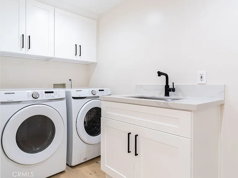 2850 Zell Dr — Photo 60