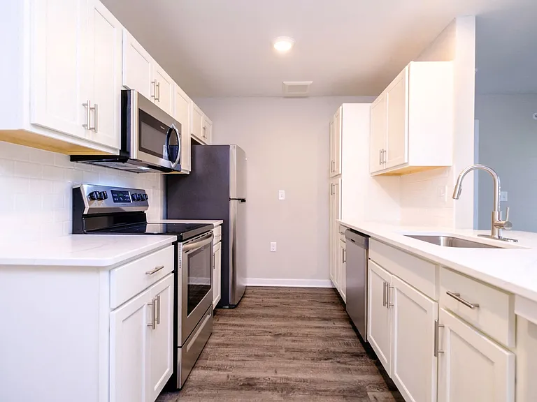 Saw Mill Village Apartments — Photo 4