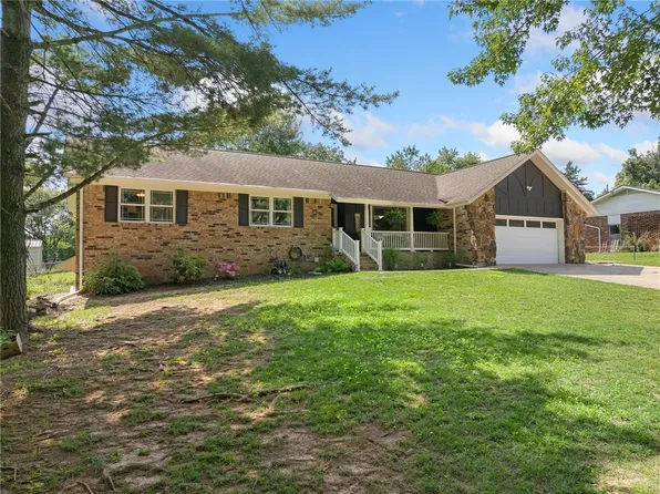 3902 Layton Dr, Harrison, AR 72601