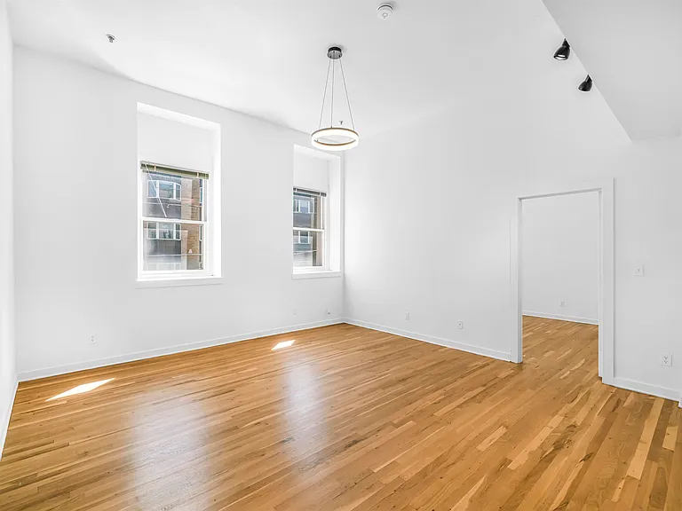 716 Madison St #204 — Photo 7