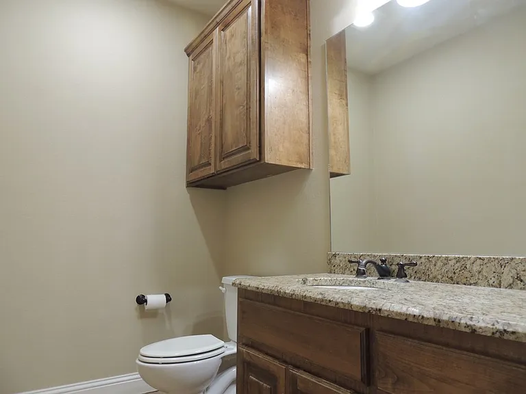 3221 Marksburg Ave — Photo 12