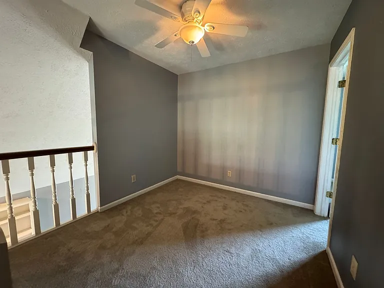 1049 Mustang Ct — Photo 21