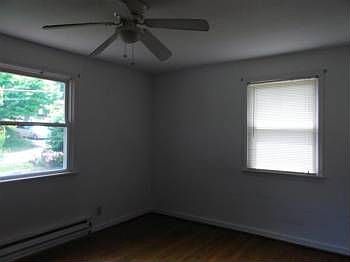 3rd image of 409 Balsam Dr