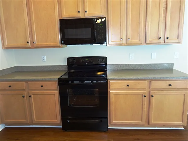9029 Robins Nest Way — Photo 7