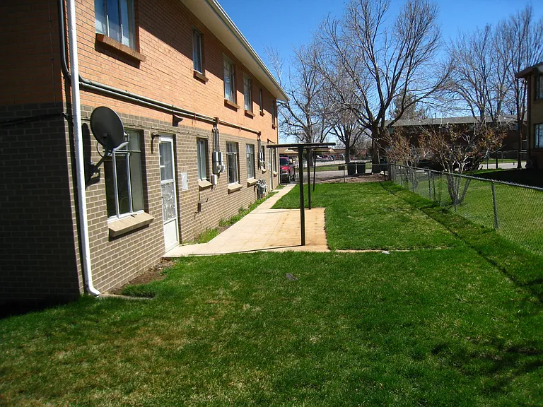 767 Miller Ct — Photo 2