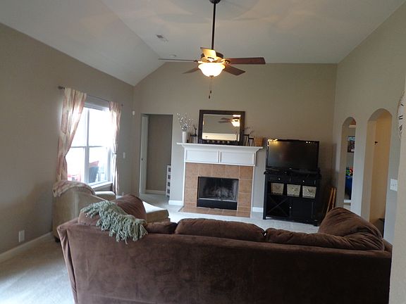 2nd image of 324 Foster Dr