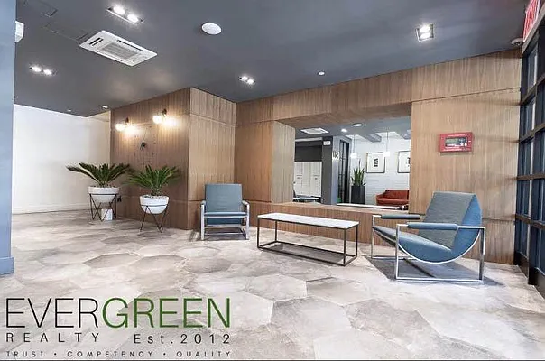 Rented by Evergreen Apartments BK | media 15