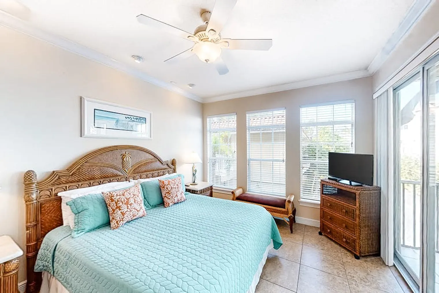 2 bed, 2.0 bath, 1388 sqft, $4,626 — Photo 4