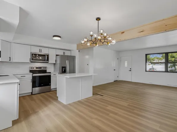 1427 Boxwood Dr, Columbus, OH 43229