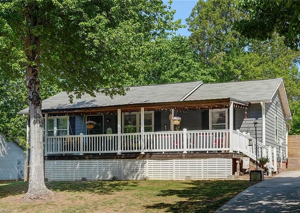 1st image of 111 Shannon Ln