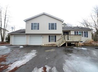 1214 Shadblow Rd, Pocono Summit, PA 18346