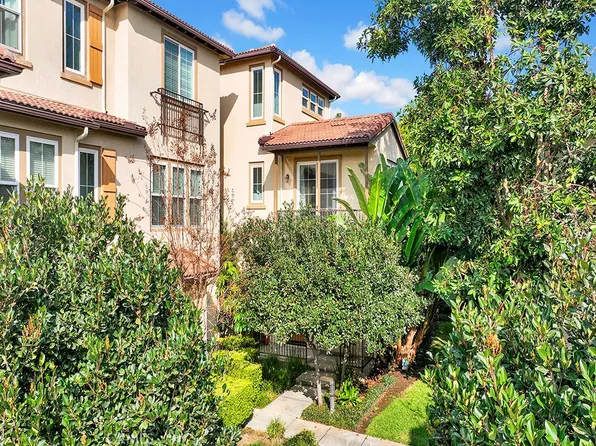 161 E Santa Fe Ct, Placentia, CA 92870