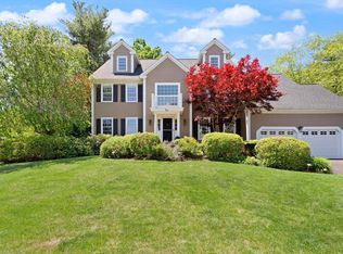 2 Shipley Cir, Westford, MA 01886