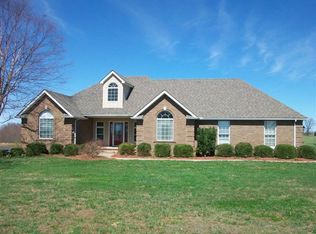 70 Andover Dr, Glendale, KY 42740