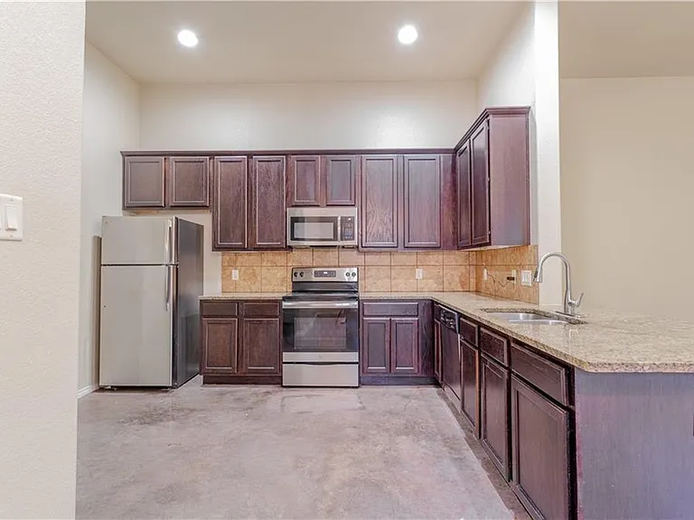 421 Jack Rabbit Ln #B — Photo 5