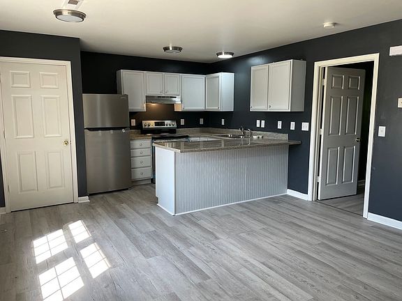 4th image of 350 N Park St Unit A