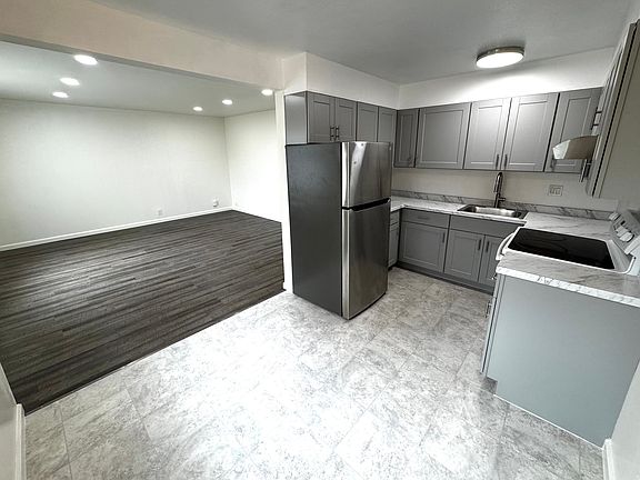 3rd image of 169 S Parkview Ave APT 4
