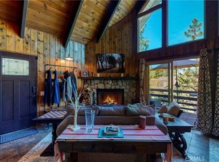 887 Rhine Rd, Lake Arrowhead, CA 92352