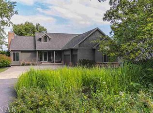 25085 Eagle Point, Hudson, IL 61748