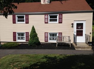 15 Earl Ave, Hamden, CT 06514