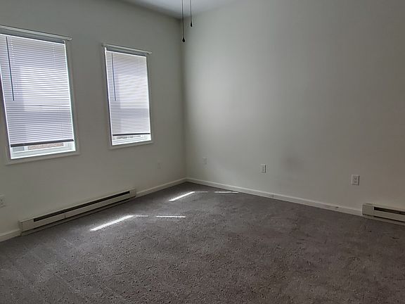 4th image of 117 N Cedar St