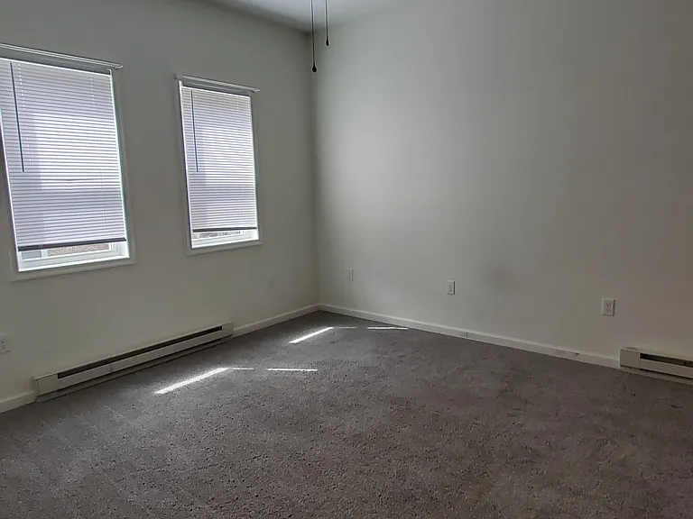 117 N Cedar St — Photo 4