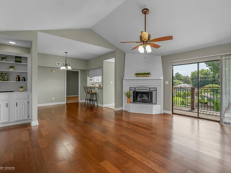 3100 Fairfield Ave #7C — Photo 3