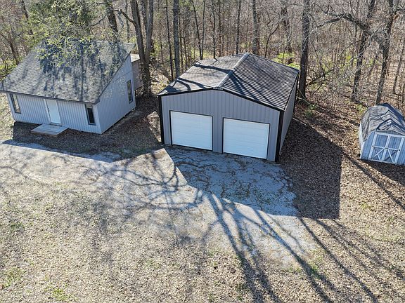 5th image of 207 Kennedy Rd